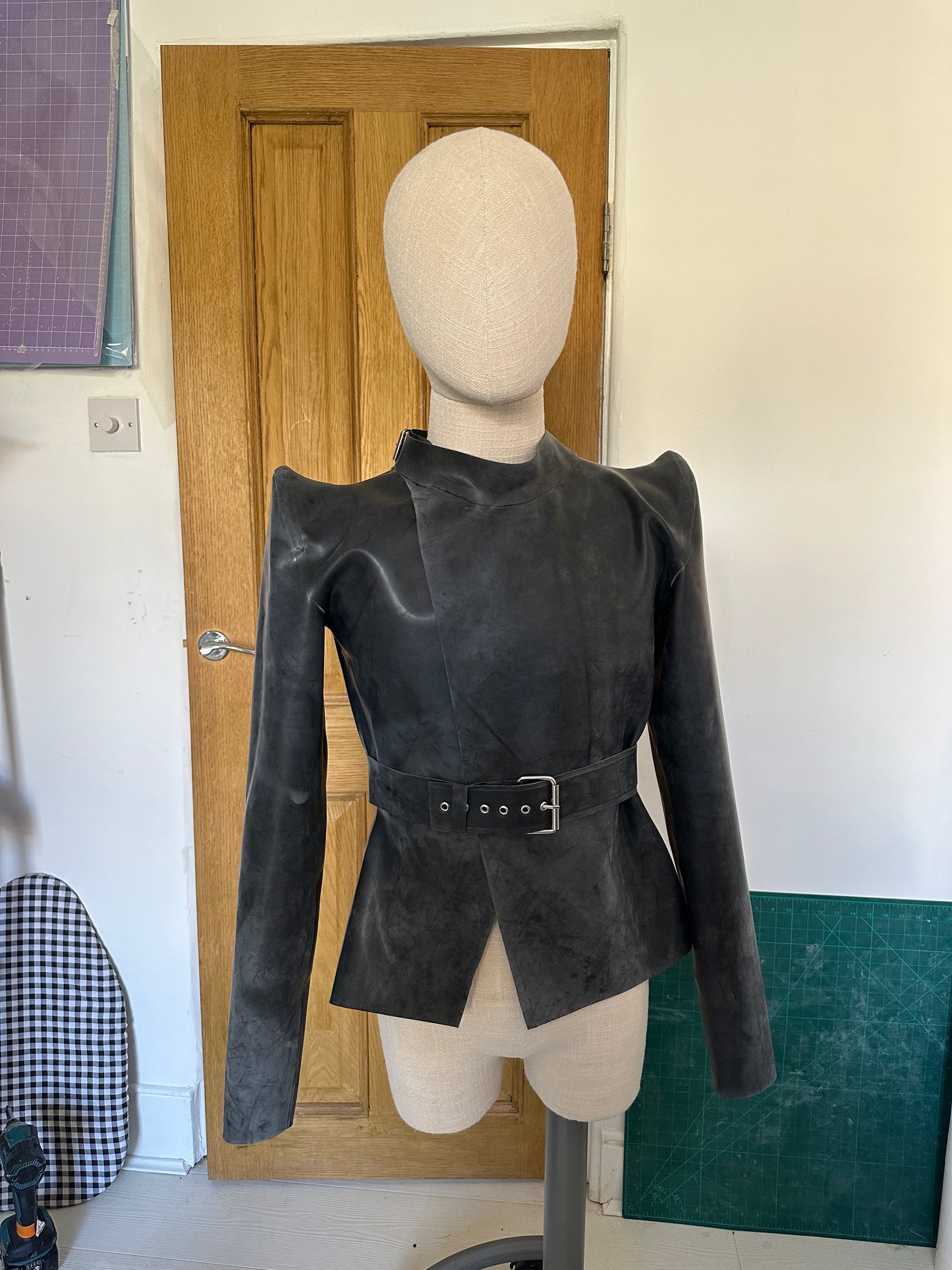 Pointy Shoulder Jacket