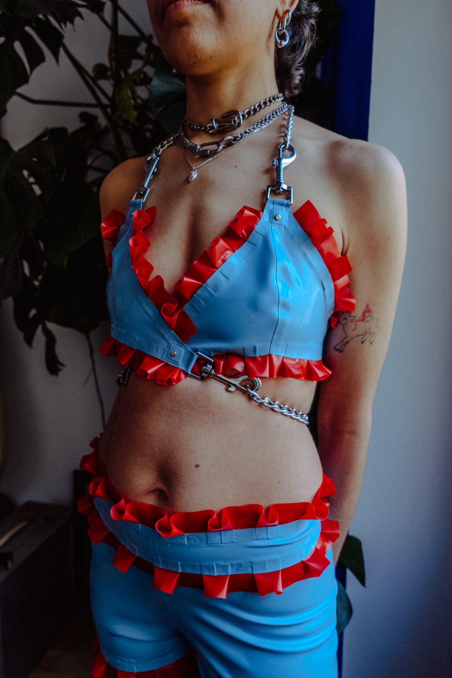 Frilly Cross Over Chain Bra