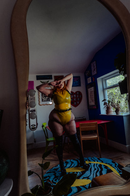 Charlottes Frilly Latex Vest