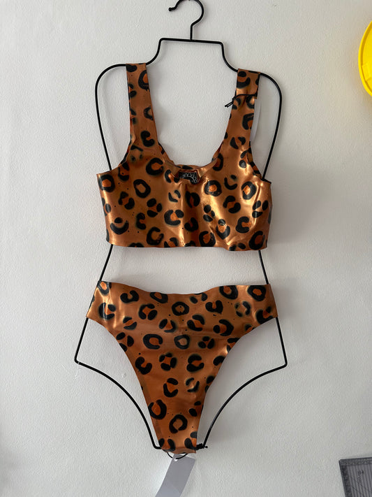Bronze leopard two piece